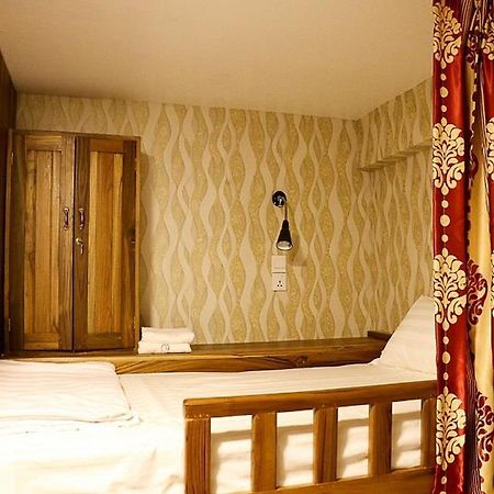 ホテル ウェイファーラーズ レスト ヤンゴン 部屋 写真