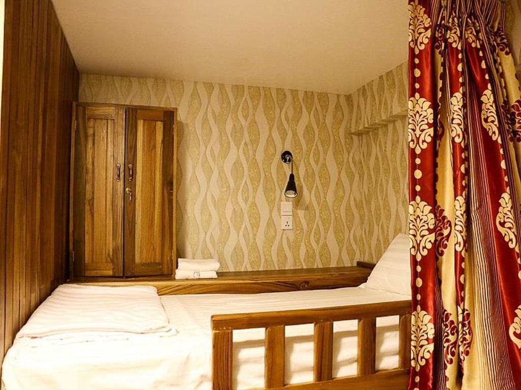 ホテル ウェイファーラーズ レスト ヤンゴン 部屋 写真